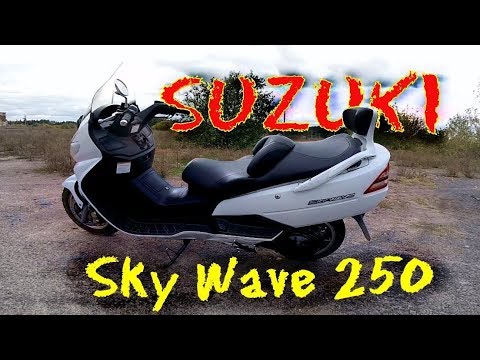 Видео: Suzuki Sky Wave 250 - Обзор и Тест-Драйв