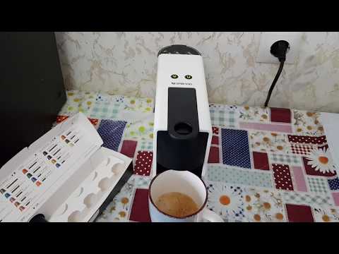 Видео: Кофемашина капсульная Nespresso Essenza Mini C30.