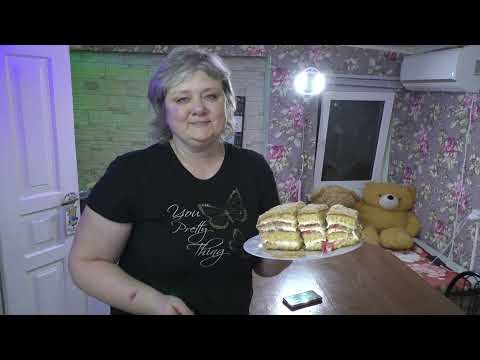 Видео: Самый ленивый бисквит, но один из самых вкусных - готовимся- The laziest biscuit