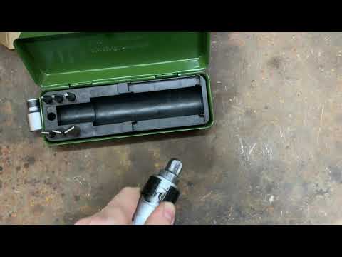 Видео: Отвёртка ударная с шестью вставками (битами) Арт 766 906 Дело техники. Краткий обзор, качество не оч