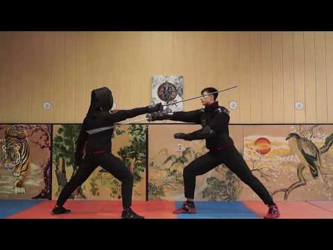 Видео: Защиты в фехтовании с одним клинком: третья