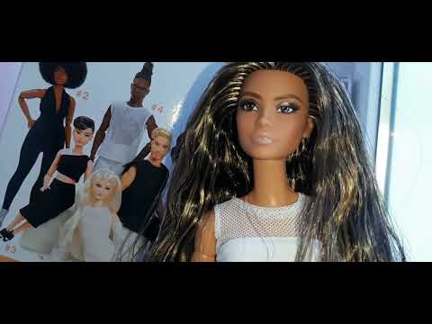 Видео: Barbie looks model #1. Распаковка и обзор барби Лина лукс.
