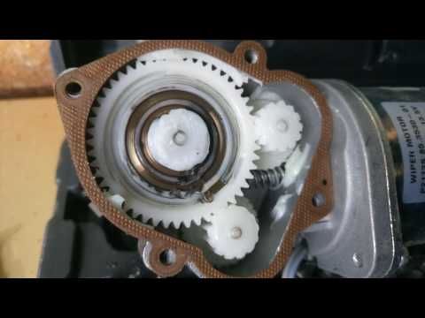 Видео: Datsun On-Do (Дацун) Ремонт трапеции стеклоочистителей - разбор