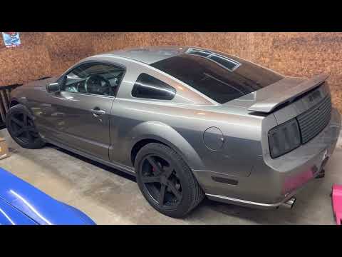 Видео: Mustang 2005-2009 годов выпуска не потребляет бензин