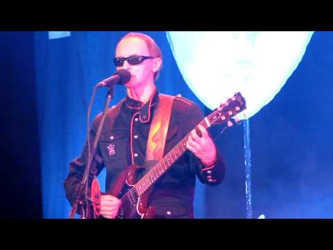 Видео: Пикник, Кукла с человеческим лицом