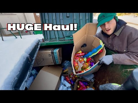 Видео: ОГРОМНЫЙ улов из мусорного контейнера! Напитки, игрушки и многое другое!