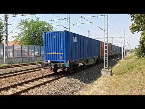 Видео: Влакове по всяко време на гара Първомай 3