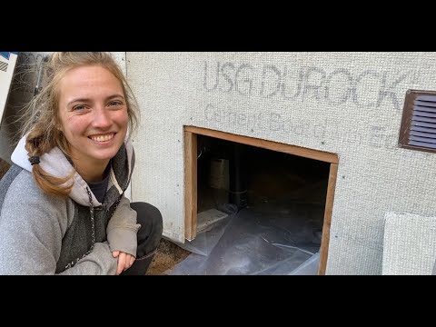 Видео: Сохраняем наше подполье | Устранение сырости в подполье и строительство лестницы на палубу | Прог...