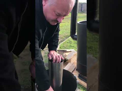 Видео: БУРЖУЙКА  для обігріву на тирсі і на дровах.