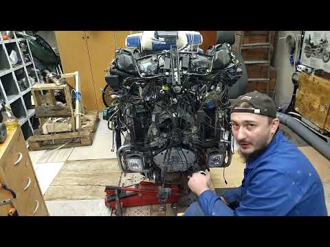 Видео: Установка передней вилки и траверс Honda Gold Wing GL1800
