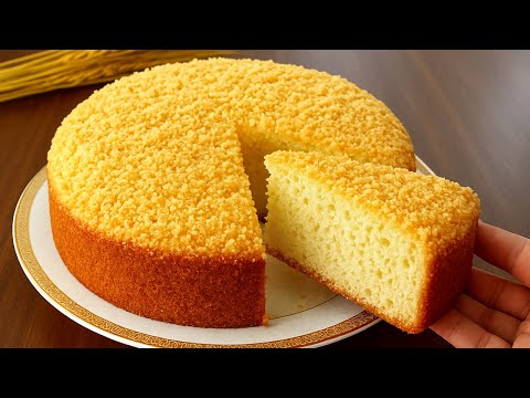 Видео: Торт из 8 ложек за 5 минут! 🍋 Пушистый итальянский лимонный торт, который тает во рту – без весов