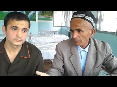 Видео: Сарбоз аз лату кӯб садояшро гум кардааст.