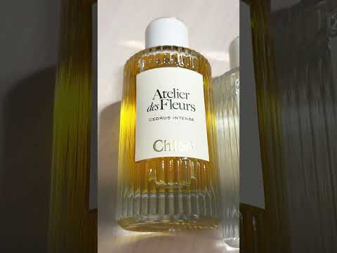 Видео: Chloe Atelier Des Fleurs Cedrus и его версия Интенс, в чем разница?