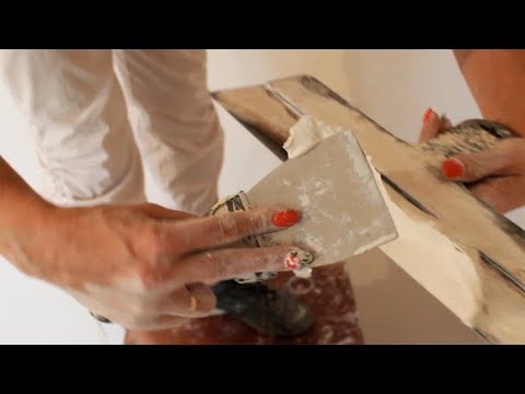 Видео: Как ШПАКЛЕВАТЬ (шпатлевать) Новичку Без Опыта