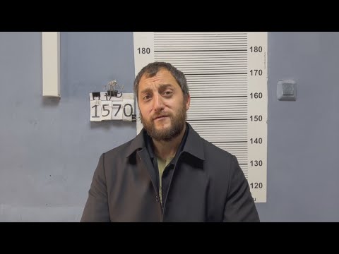 Видео: Уникальный жулик выпрашивал десятки тысяч рублей у совершенно незнакомых прохожих