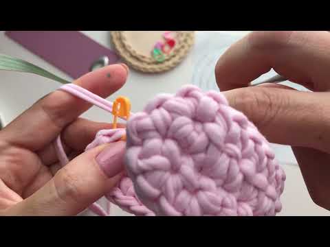 Видео: Мини Сумка из трикотажной пряжи