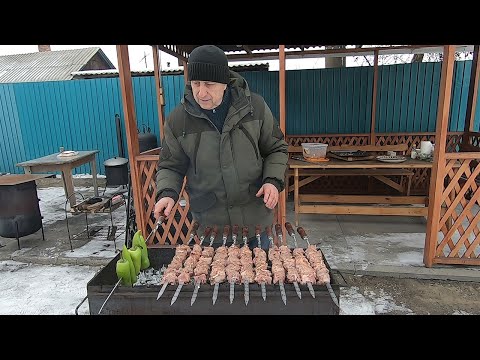Видео: ШАШЛЫК ЗИМНИЙ. МЯСО НА ОГНЕ