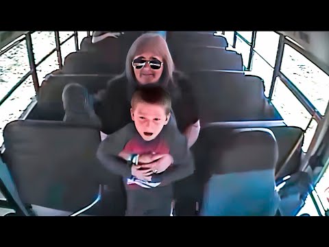 Видео: Когда Родители Увидели Эту Запись, Они Немедленно Позвонили в Школу