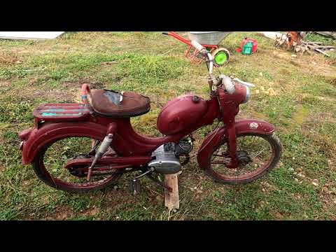 Видео: ЯВА Стадион, старинная водяная колонка и фонарь шляпа.