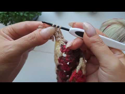 Видео: Как сразу привязать резинку к изделию.
