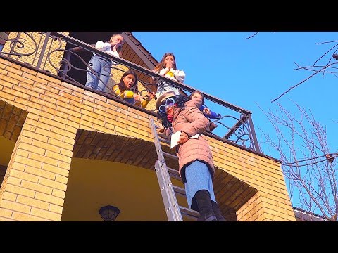 Видео: КЛАССУХА МЫМРА пришла Домой Всем ХАНА