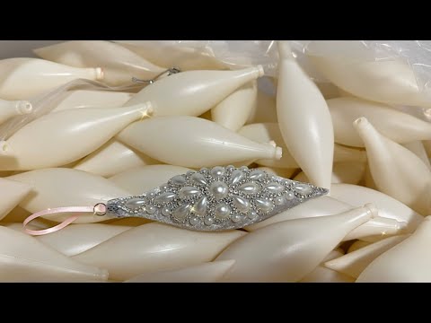 Видео: Как обтянуть заготовку бархатом и сделать декор ?