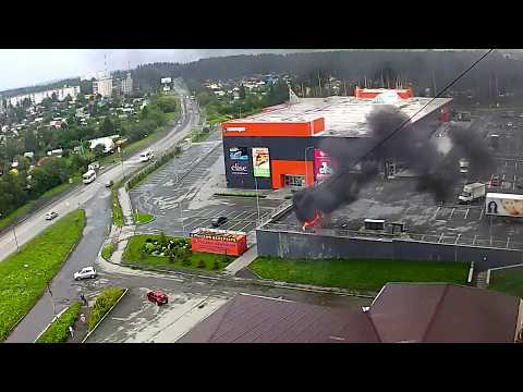 Видео: Полевской загорелся грузовик ТЦ Палермо 1 августа 2017