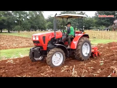 Видео: Пять недель трактор Беларус-421 проходил испытания в экстремальных условиях в Индонезии