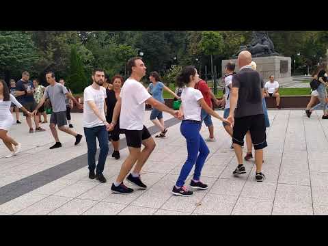 Видео: Хоро Софка на татко