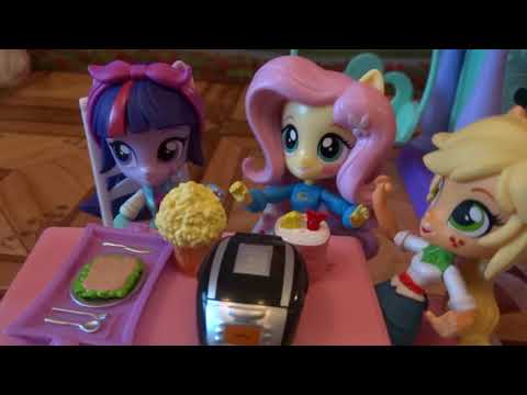 Видео: My little pony. Эквестрия герлз: Каникулы Искорки "Символ 2018 года"