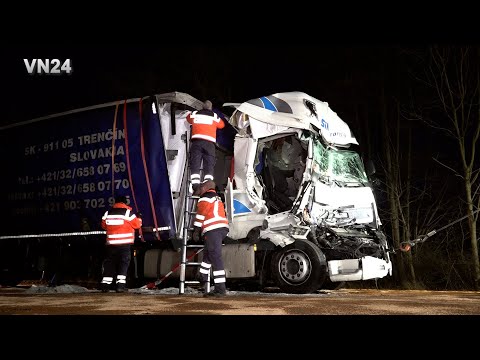 Видео: VN24 — Серьезная авария с грузовиком перед стройплощадкой — детальные аварийно-спасательные работы.