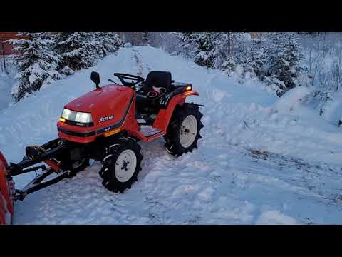 Видео: Kubota A14 очистка дорог СНТ  в мороз