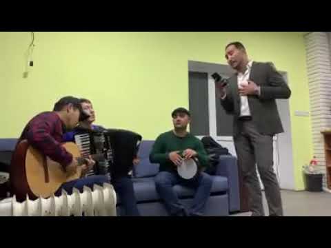 Видео: Курал Чокоев. "Сүрөтүңө". Ырдын автору: Жолдошбек Мамажанов