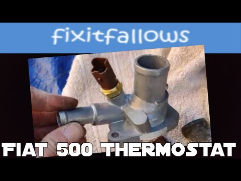 Видео: Замена термостата Fiat 500 — действительно простая работа.