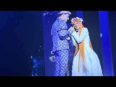 Видео: Мюзикл "Всё о Золушке" дуэт Золушки и Дровосека-С тобой рядом Вадим Дубровин и Екатерина Новосёлова 