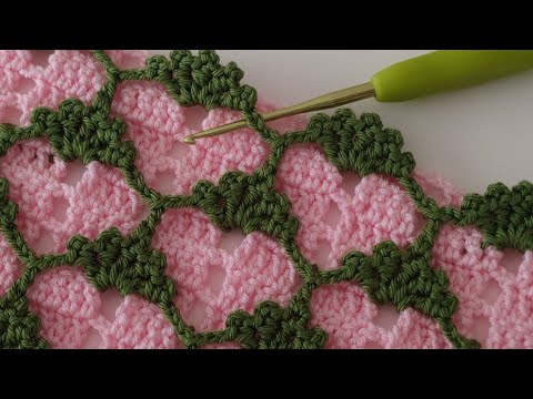 Видео: Как связать прямоугольную шаль крючком - Удивительная шаль крючком Узор ЦВЕТОЧНЫЕ ОКНА -