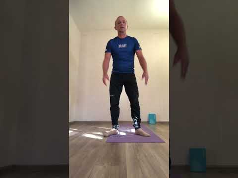 Видео: Три совета при болях в колене со внутренней стороны