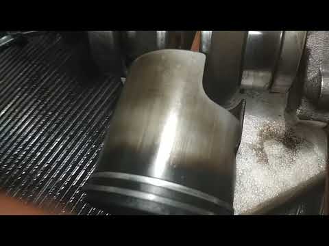 Видео: Yamha30 DEM на масле Лукойл, Газпром, Луксойл. Смотрим нагар.