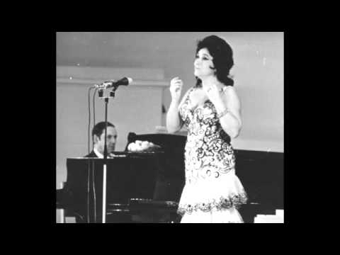 Видео: Галина Карева - Хризантемы