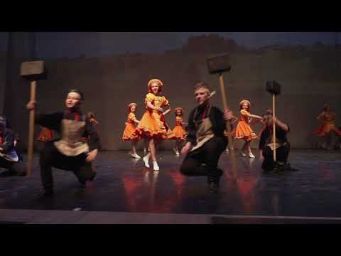 Видео: Во кузнице