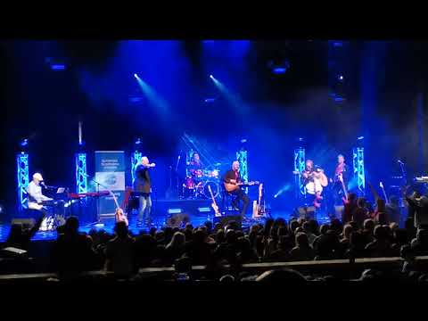 Видео: Фондацията - Две Следи (Щурците)