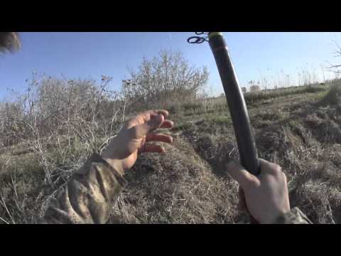 Видео: Рыбалка на каналах в Нориманах (г.Тюмень, 5 мая 2016)