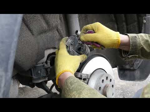 Видео: Самостоятельная замена задних тормозных колодок Skoda Kodiaq