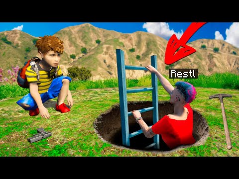 Видео: Мы нашли СЕКРЕТНУЮ ПЕЩЕРУ с ДОРОГИМИ МАШИНАМИ в ГТА 5 РП!