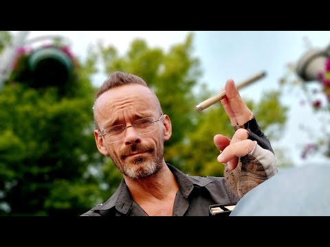 Видео: Рисование линером. Рассказываю и показываю как по простому делать красиво. Эдуард Кичигин