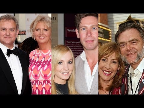 Видео: Аббатство Даунтон ... и их партнеры в реальной жизни