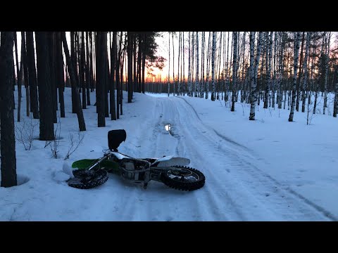 Видео: Закрыл мотосезон в конце марта. Поставил электромотоцикл в гараж.