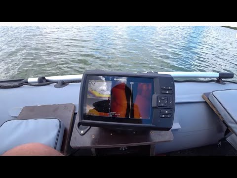 Видео: Обзор эхолота Garmin striker plus 7sv на воде