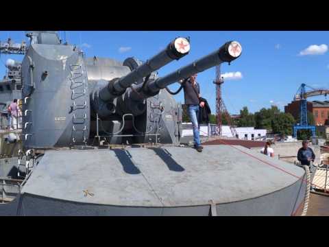 Видео: На борту эсминца БЕСПОКОЙНЫЙ