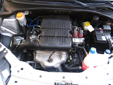 Видео: Замена свечей на автомобиле Fiat Linea 1.4 77 лошадок